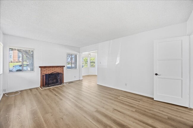 Photo - 819 N Maria Ave