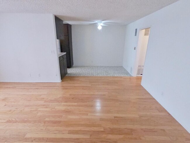 Photo - 1345 N Orange Dr Unit 5