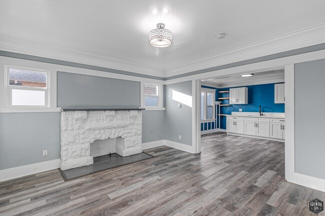 Building Photo - 641 W 43rd St