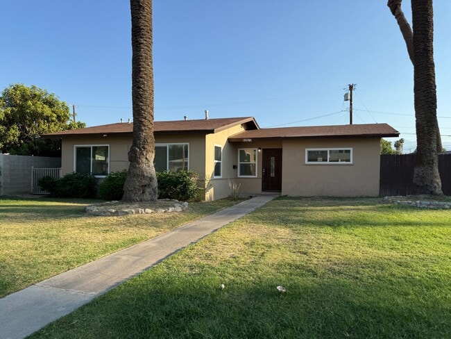 Building Photo - 82077 Santa Rosa Ave Rental