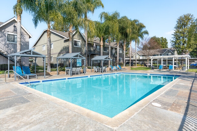 Lakehouse Apartments - Lakehouse Apartments