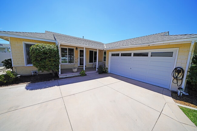 Photo - 11252 Delano St