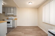 1BR, 1BA - 576SF - Dining Room - 7762 Foothill Blvd