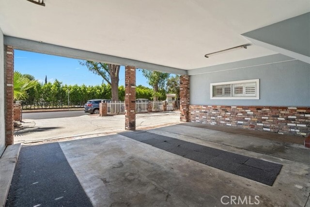 Photo - 15701 Tuba St