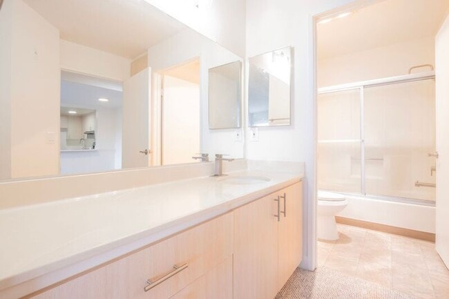 Photo - 10020 Zelzah Ave Unit 108