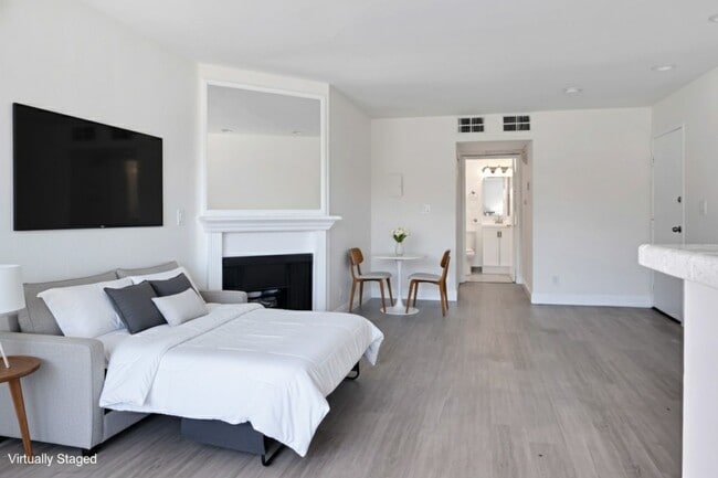 Unit #102 - Vista Luxury Investments, LLC