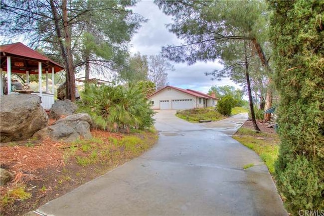 Photo - 23692 Lemon Ave