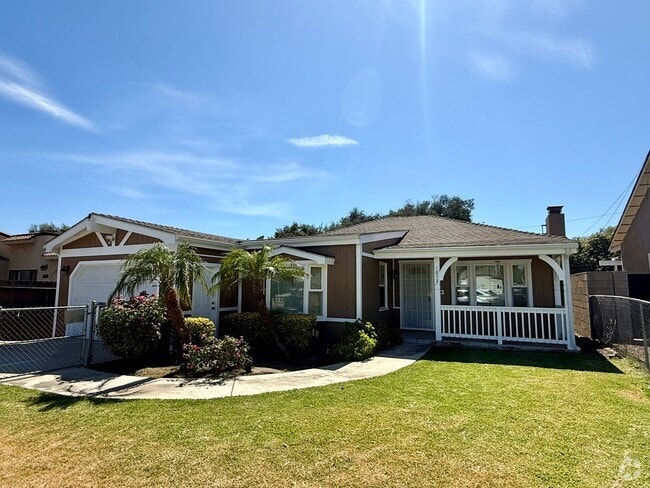 Building Photo - Charming 2 Bedroom 1 Bath Rental