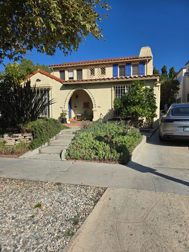 Building Photo - 616 N Orange Dr Unit 616