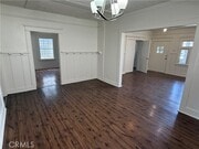 Photo - 860 W 56th