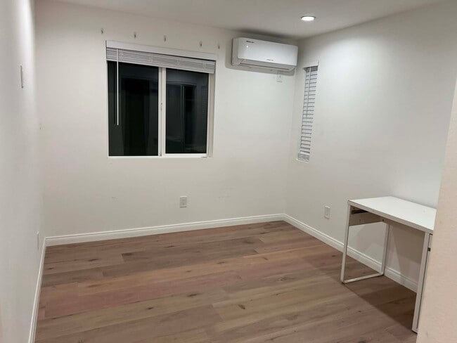 Bedroom 1 - 16066 Bahama St