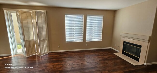 Photo - 4S RANCH / SAN DIEGO - Nice 3 Bedroom / 2.5 Bath House AVAILABLE NOW!!