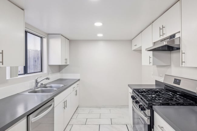 Photo - 507 E Cedar Ave Unit 109