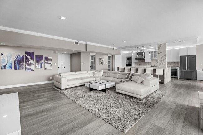 Photo - 1333 S Beverly Glen Blvd