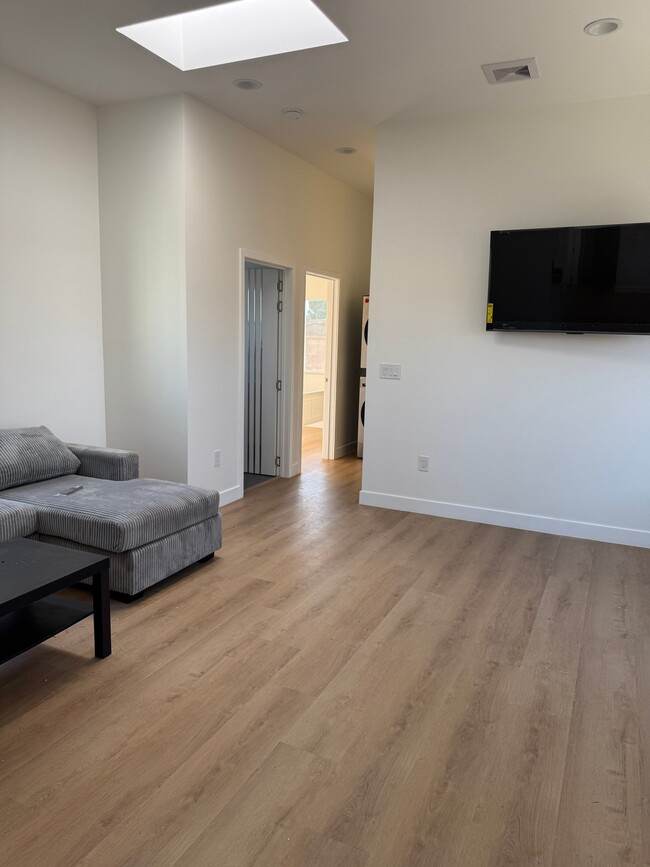 Photo - 11135 Faye Ave