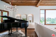 Photo - 3351 N Knoll Dr