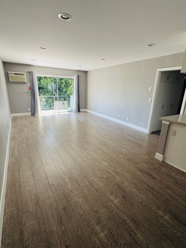 Photo - 1800 Camden Ave Unit 201