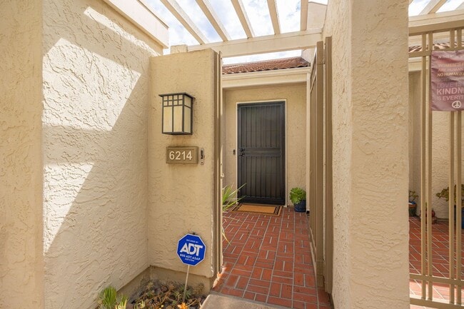 Beautiful large (914 sq feet) 1 bedroom no... - Beautiful large (914 sq feet) 1 bedroom no... Townhome