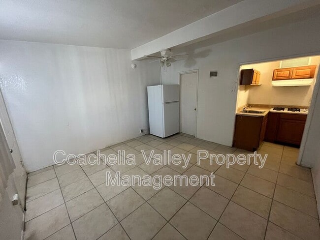 Building Photo - 13336 Ave Hermosa Unit B