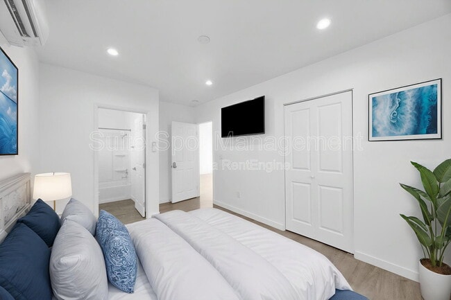 Photo - 570 N Cambridge St Unit 572 1