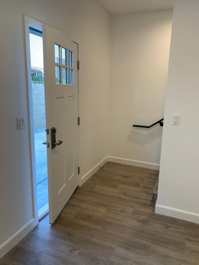 Entrance to the unit - 14727 Friar St Unit #4