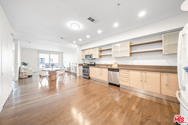 Photo - 1234 Wilshire Blvd Unit 419