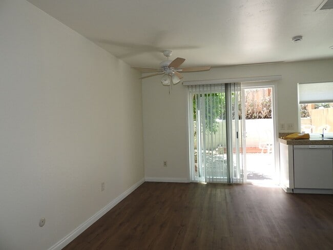 Photo - Lovely 2 bedroom townhouse