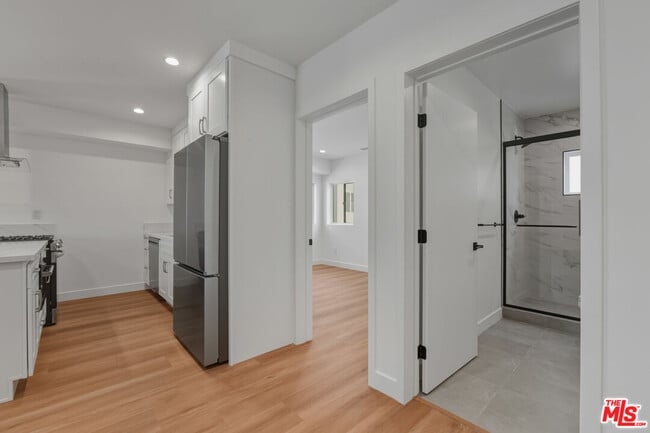 Photo - 14165 Erwin St