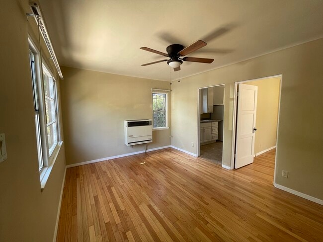 Photo - 736 Marine St Unit 736