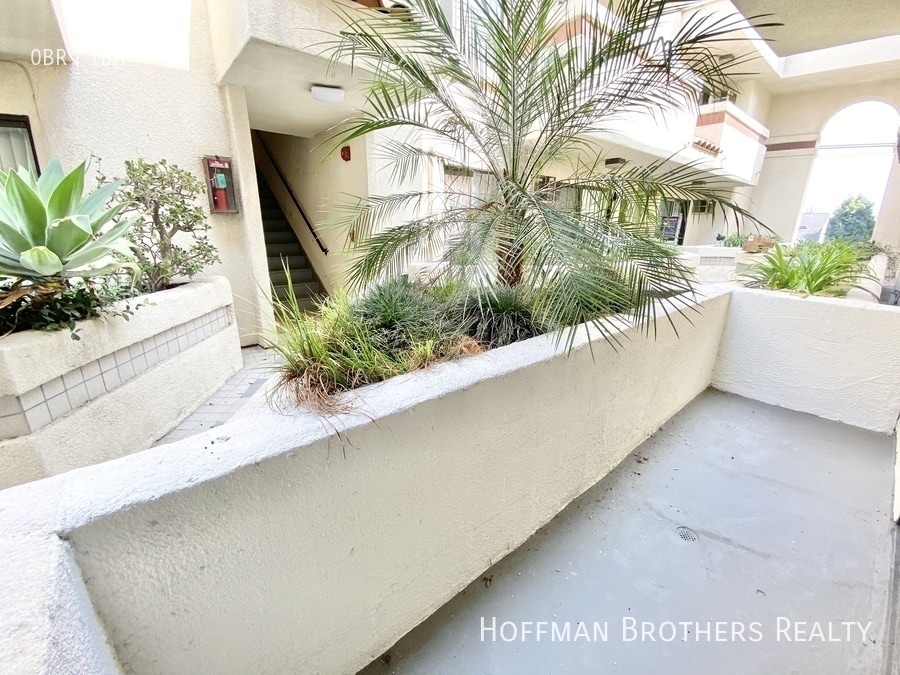 Photo - 3462 Mentone Ave Unit 206