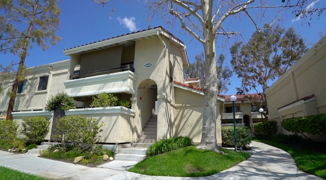 COMING SOON! Cozy 1-Bedroom Condo in Canyo... - COMING SOON! Cozy 1-Bedroom Condo in Canyo... Unit 406