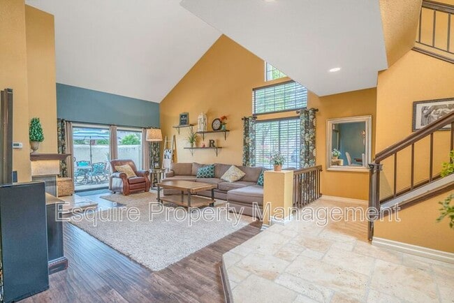 Photo - 1351 El Lazo Ct