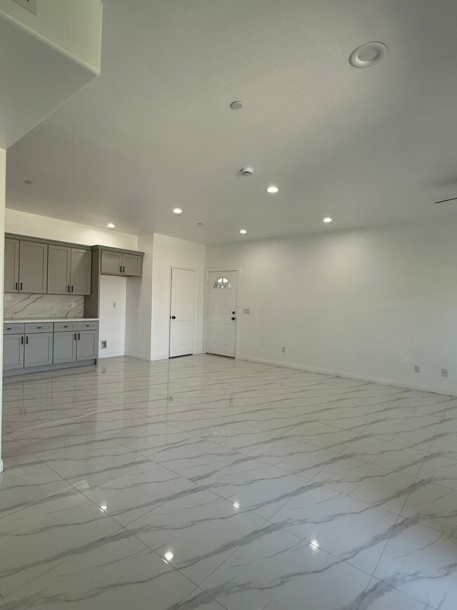 Photo - Arrow Apartments