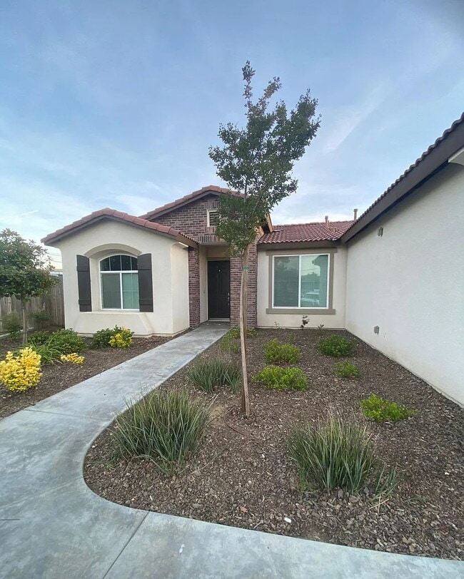 Photo - "Experience Spacious Living: 3-Bed Oasis with 4 Full & 5 Half Baths in Idyllwild!"