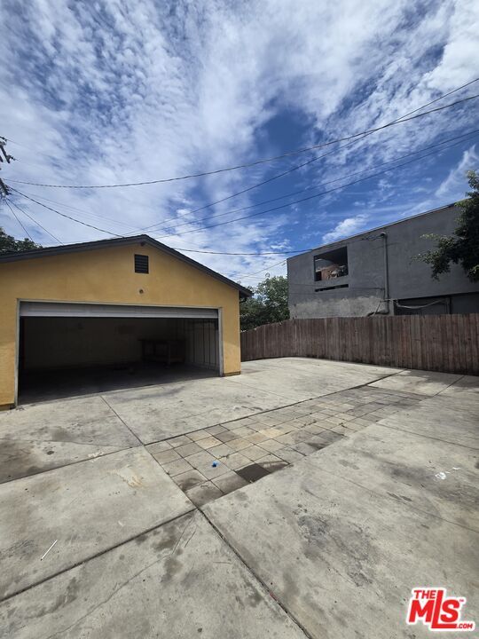 Photo - 8822 Orchard Ave