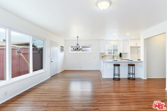 Photo - 1789 Atchison St