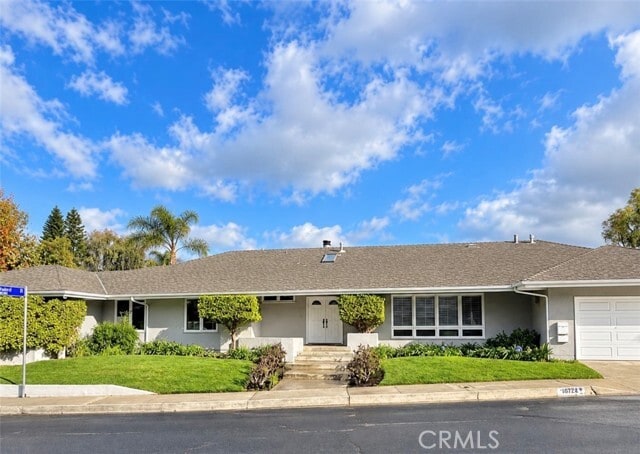 Building Photo - 16972 Oak View Dr