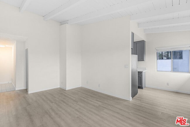 Photo - 2637 S Centinela Ave Unit 18