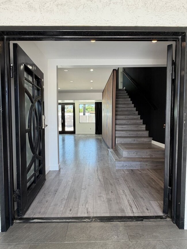 Photo - 9040 Wildwood Ave Unit 9040 1/2
