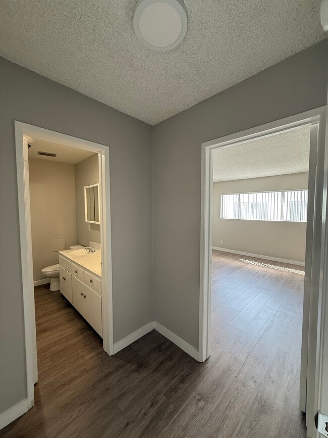 Photo - Weddington Mid-Rise