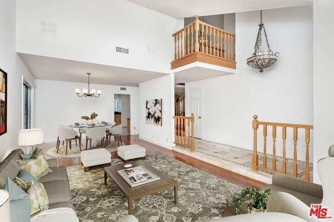 Photo - 13031 Magnolia Blvd