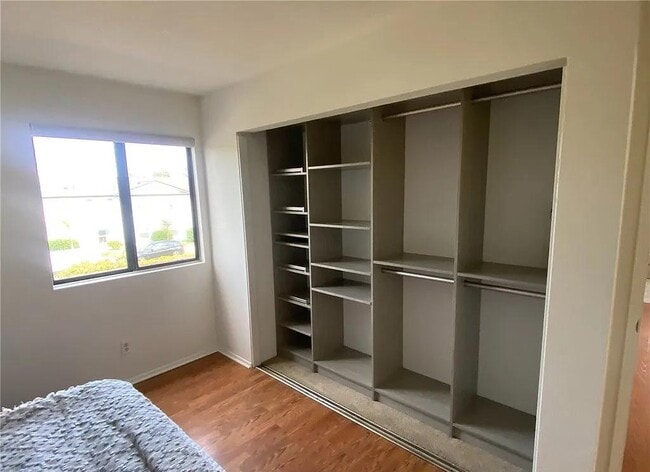 Building Photo - 4852 Tiara Dr