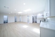 Photo - 206 W Broadbent Dr House