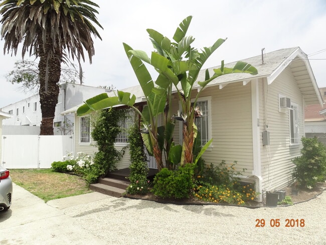 Photo - 623 W Queen St