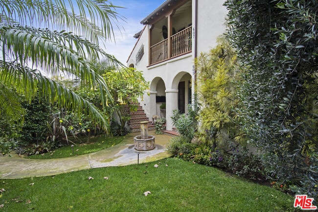 Photo - 607 N Kilkea Dr