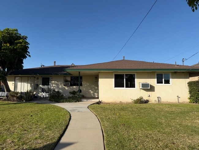 Building Photo - Puente, 405-407 Unit 407