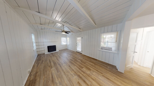 Photo - Beautiful One Bedroom Home Available in Sh...