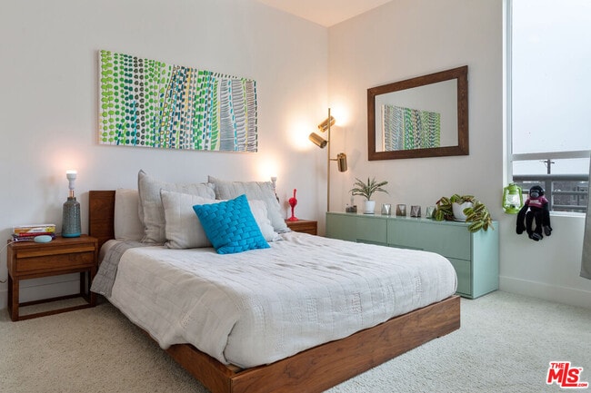 Building Photo - 2210 Tom Mix Rd