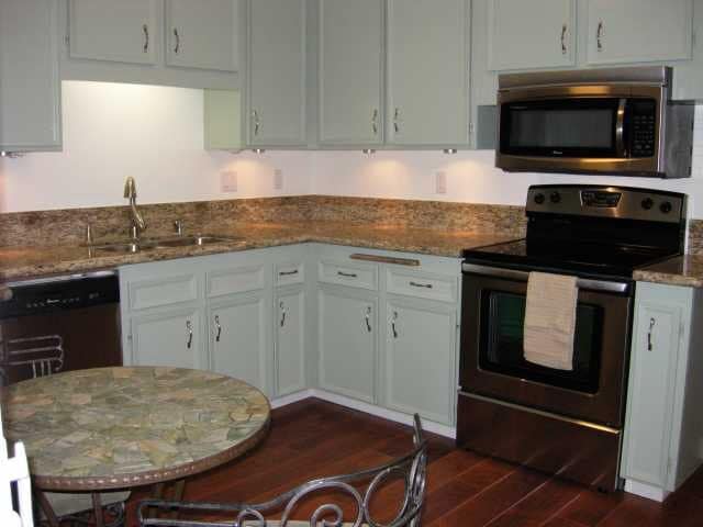 Building Photo - 280 Roanoke Rd