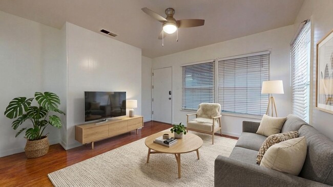 Building Photo - 9024 Reading Ave Unit 9026